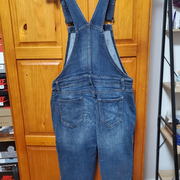 GAP DENIM STRETCH CROP OVERALLS - Picture 6 of 8